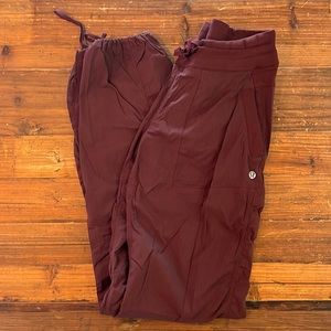 Studio Pant Jogger - Size 6.